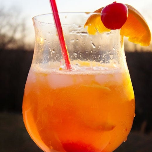 10 Low-Calorie Cocktail Recipes You'll Thank Us For

